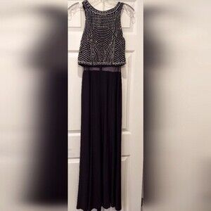Cachet Beaded metal studs sleeveless long black Formal Dress gown back zip sz 4